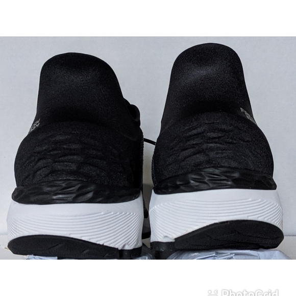 New balance athletic shoes - Picture 3 of 3